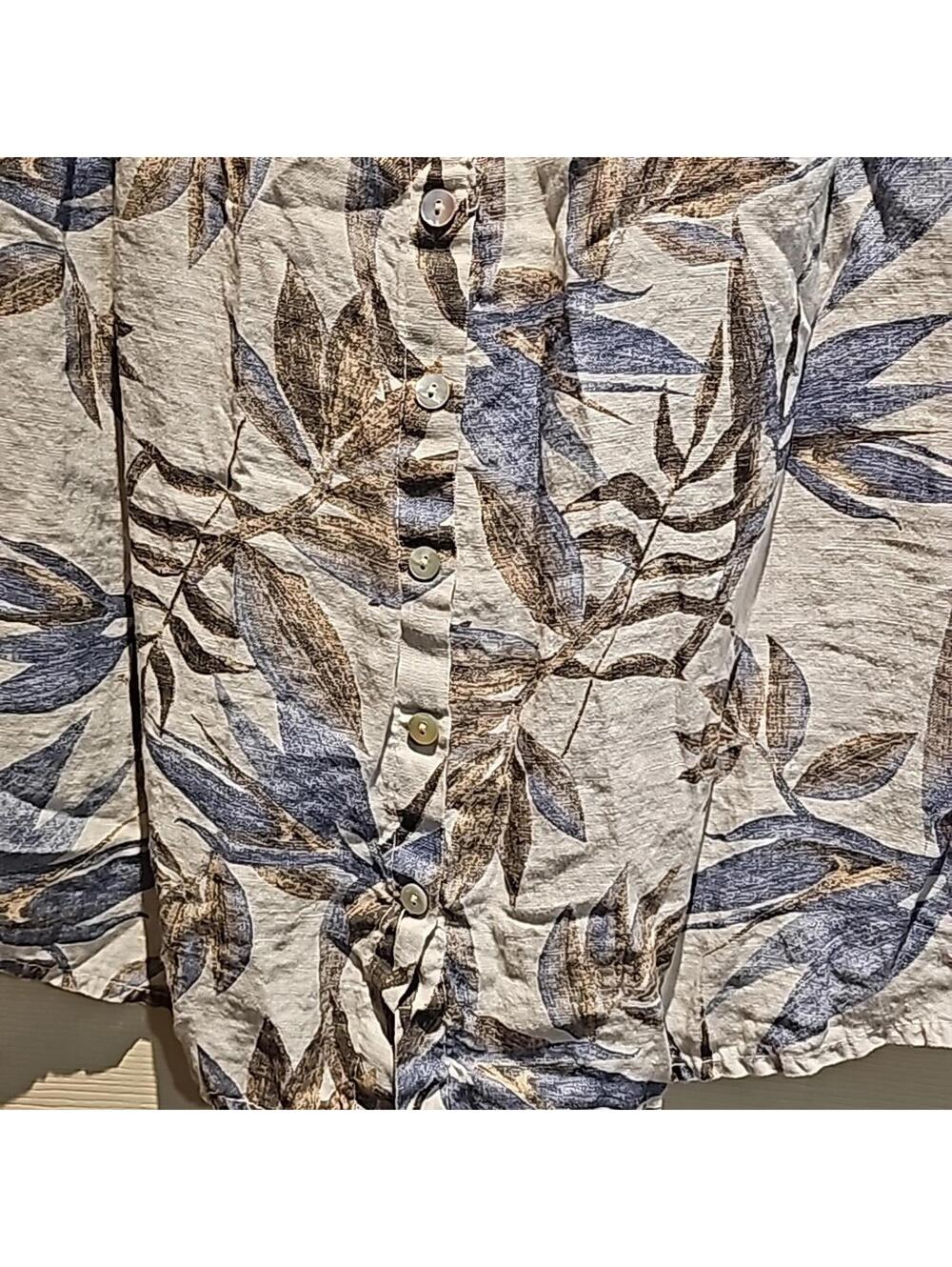 Terzo Millennio linen Italian blouse w/  hi/low cut and back button detail. SZ S - Picture 6 of 6